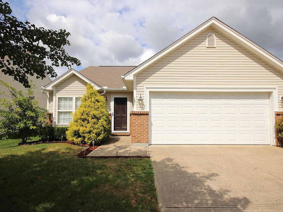 1st image of 121 Arlington Ct