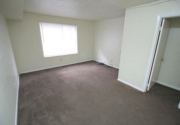 3rd image of 88 E Lane Ave APT 5
