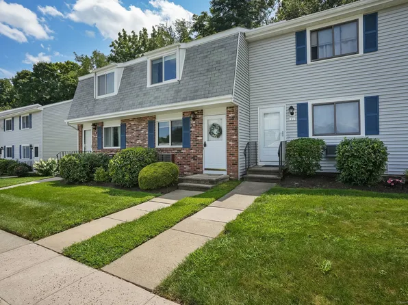 73 Heritage Woods #73, Wallingford, CT 06492