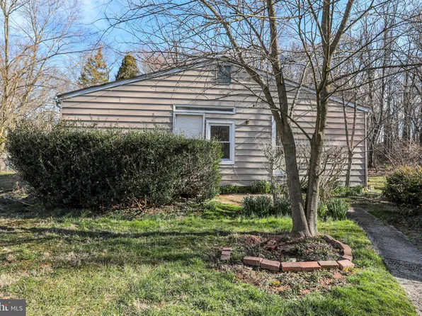 22601 Hawlings River Rd, Gaithersburg, MD 20882