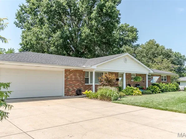 702 Oriole Ln, Washington, MO 63090