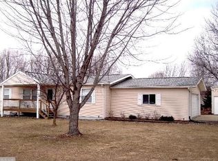 5929 324th St, Cannon Falls, MN 55009