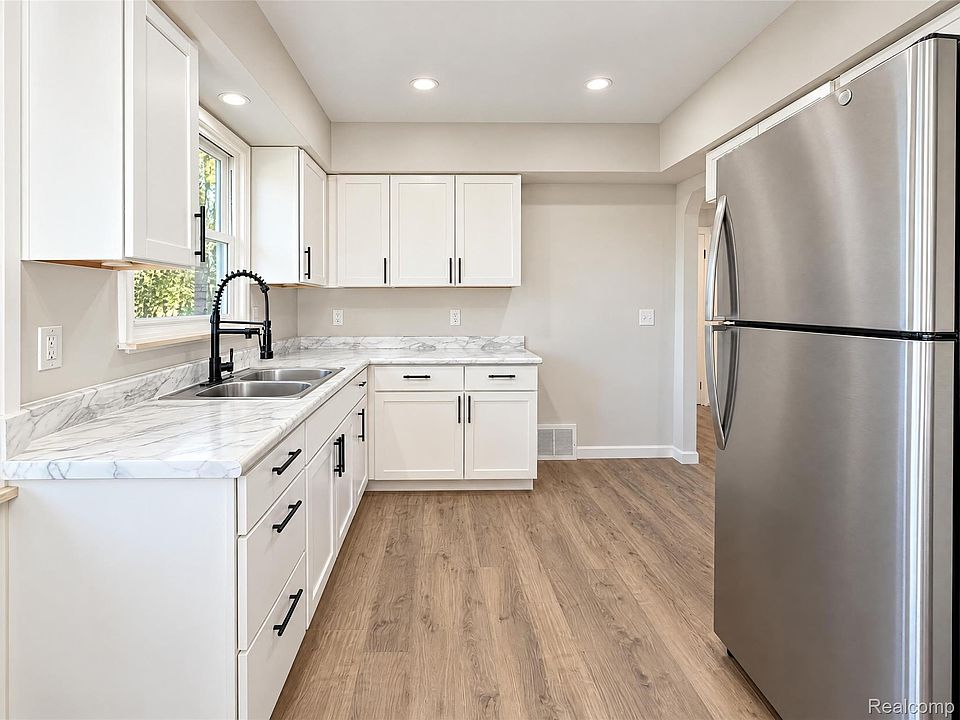 1601 Helen St, photo 2