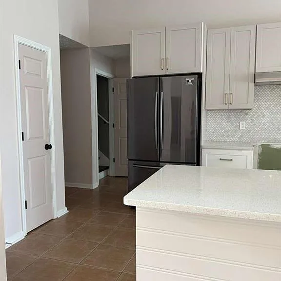 907 Keldron Ct — Photo 4