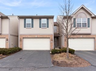 625 W Georgian Ct, Addison, IL 60101