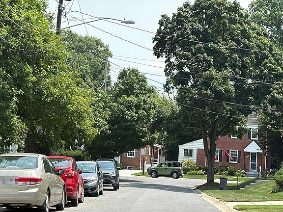 5th image of 405 Harding Dr
