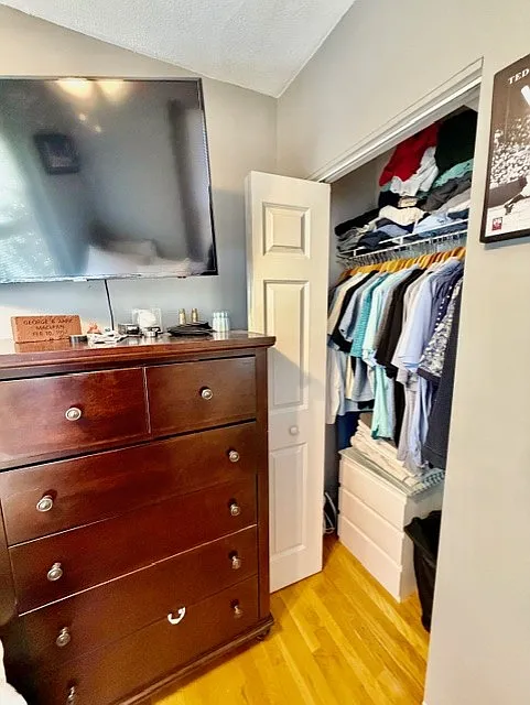 1 bed, 9999 sqft, $2,450 — Photo 4