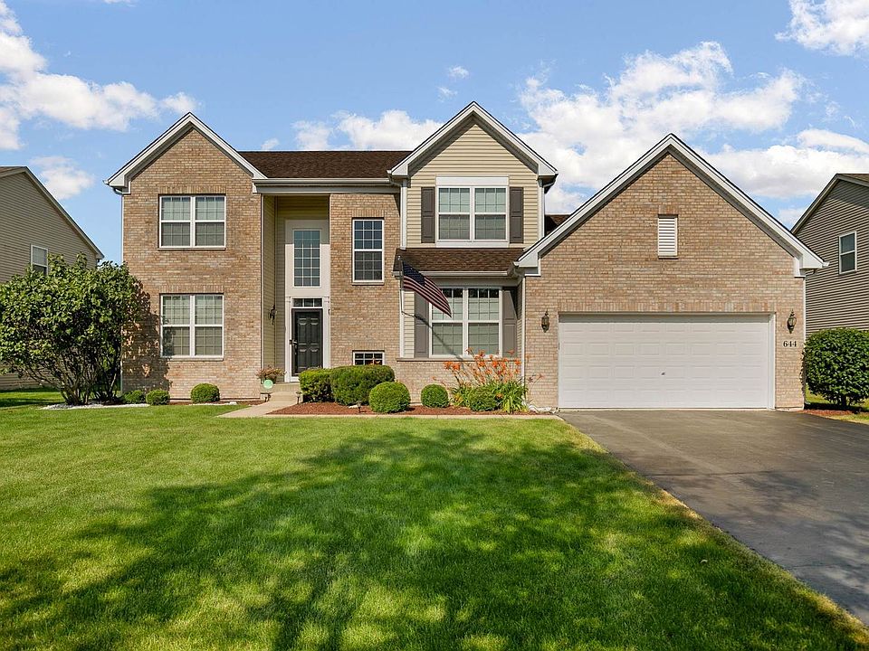 1st image of 644 Versailles Dr
