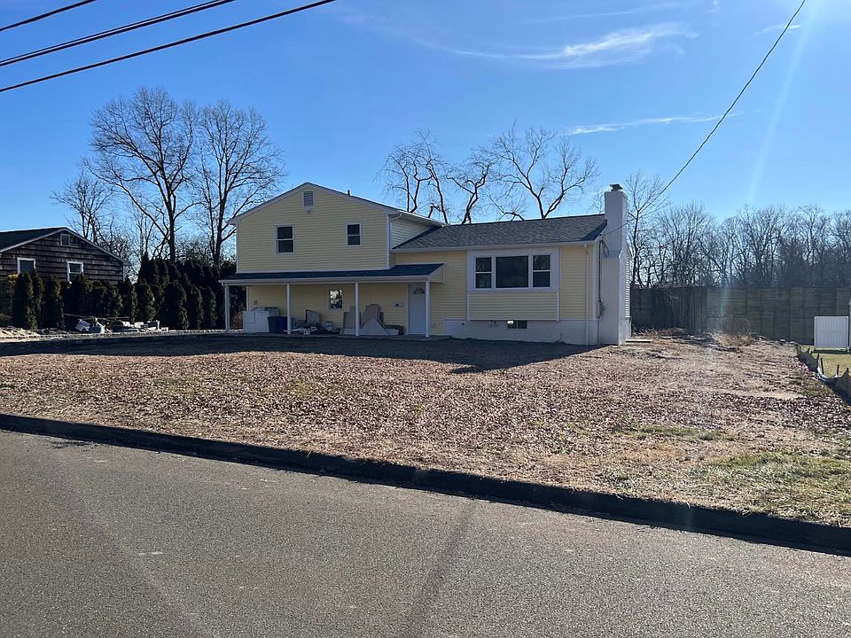2nd image of 15 Dairy Farm Rd
