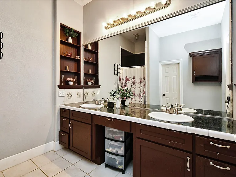 4819 Sherri Ln — Photo 11