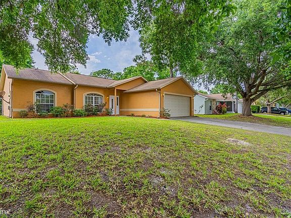 2nd image of 1199 Creek Woods Cir
