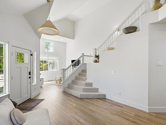 2nd image of 2321 Weatherby Avenue