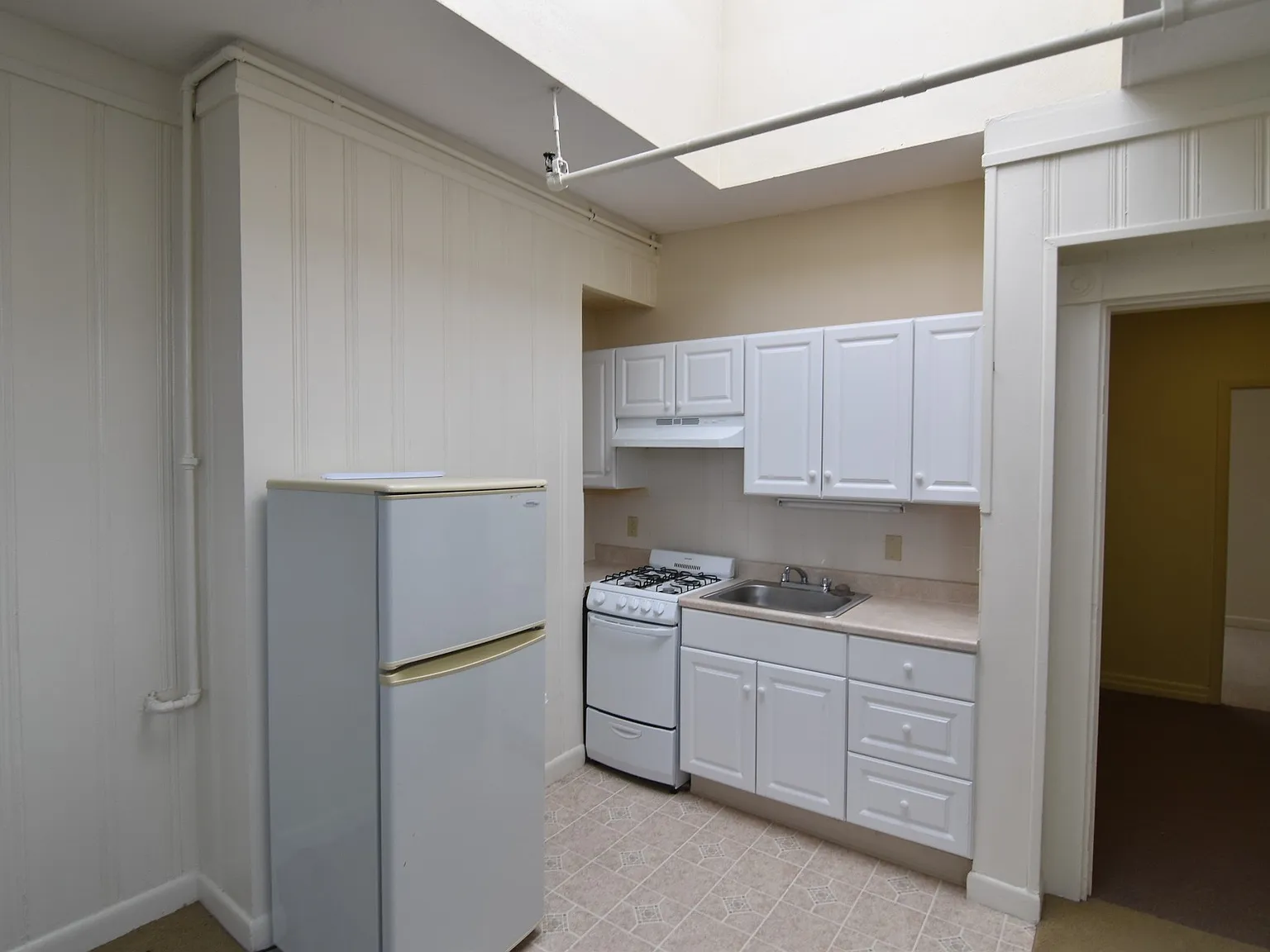 1 bed, 1.0 bath, $2,200 — Photo 3