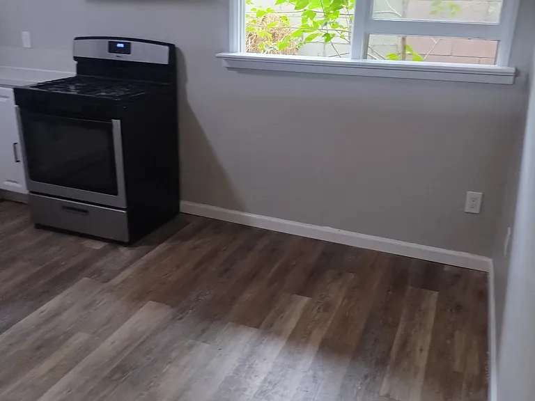 4068 Moody St #7 — Photo 4