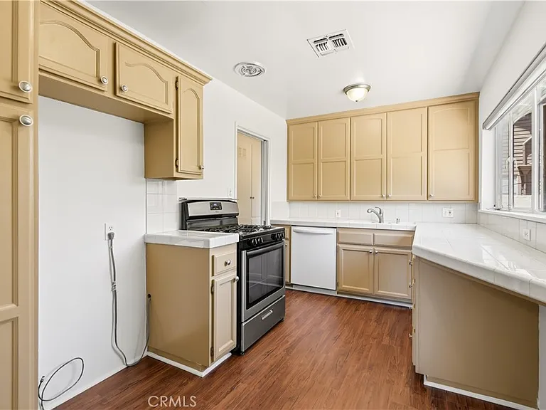 4450 Matilija Ave — Photo 19