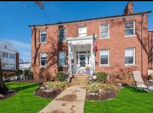 312 Ellington Ave E, Garden City, NY 11530