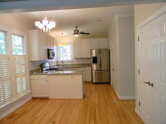 Kitchen with Breakfast Area