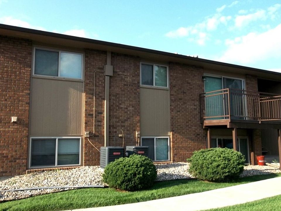 1st image of 2115 W Plum St APT 2