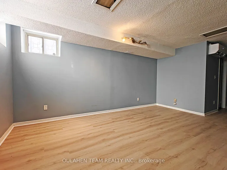 38 Finch Ave W — Photo 17