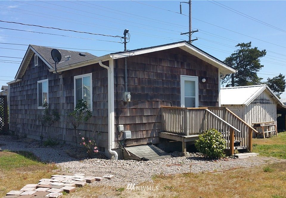 2nd image of 26905 Sandridge Rd