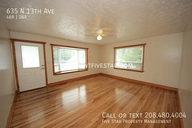 635 N 13th Ave — Photo 2