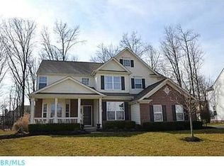 203 Smokewood Rd, Powell, OH 43065