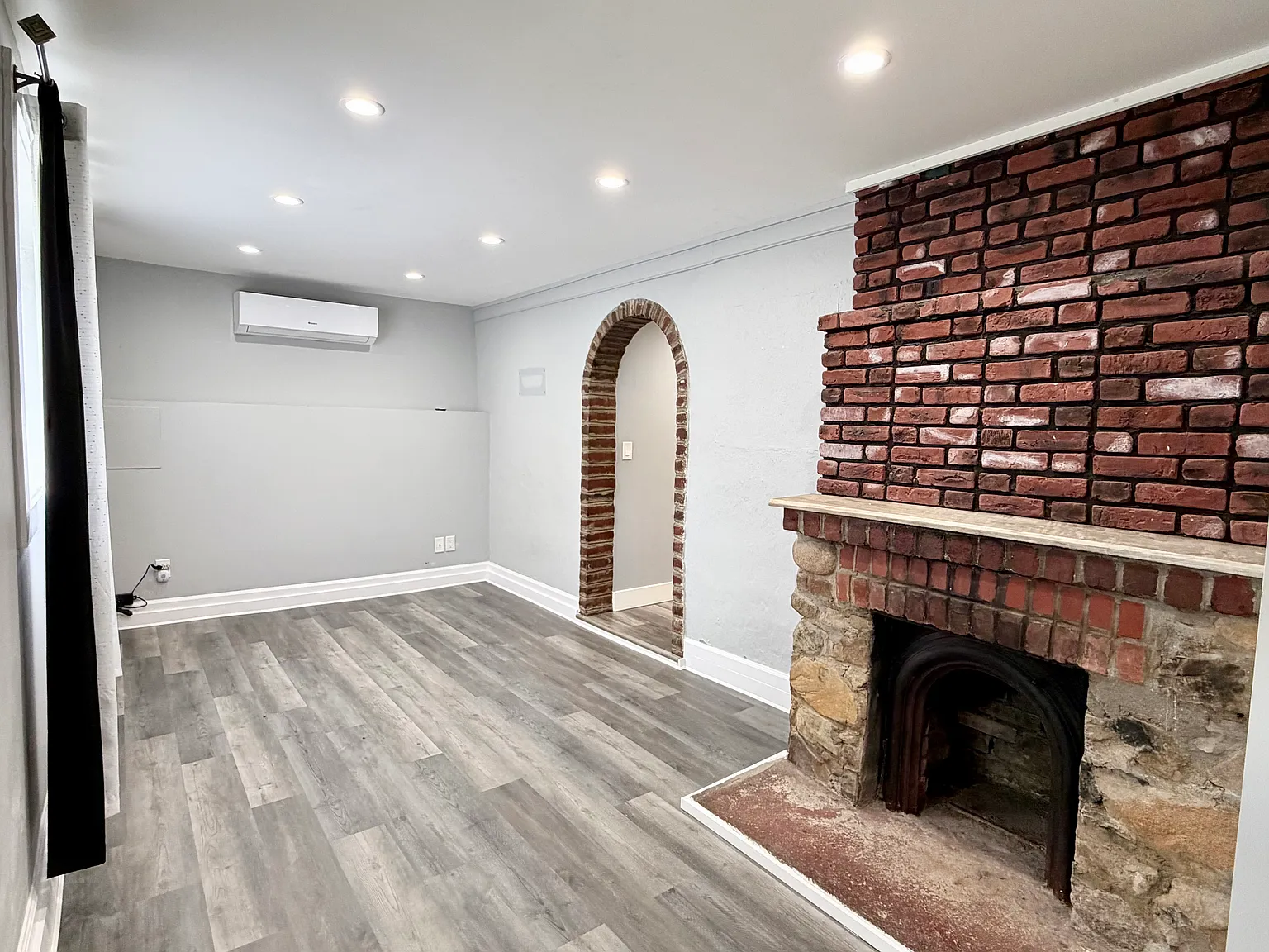2 bed, 1248 sqft, $2,400 — Photo 3