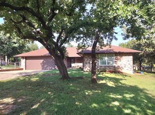 8416 Huckleberry Rd, Edmond, OK 73034