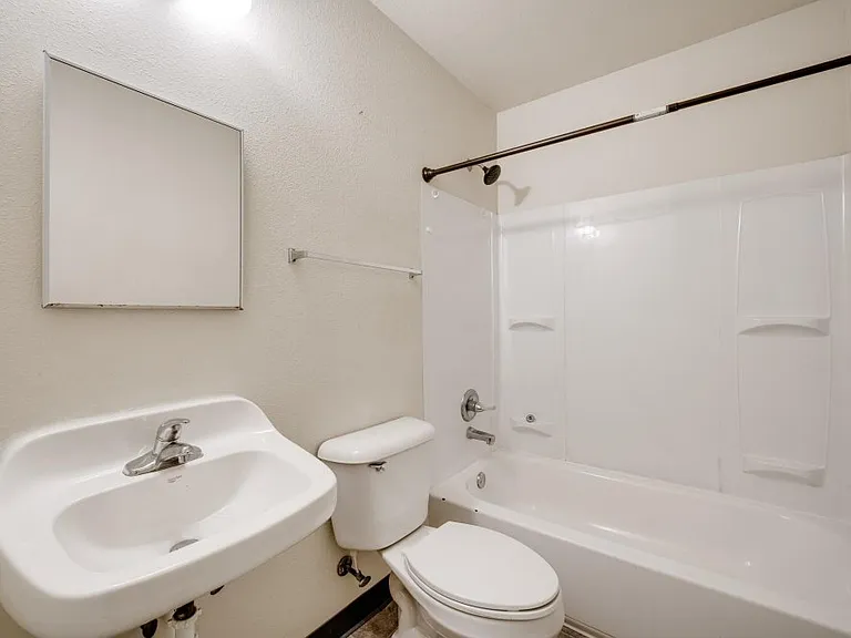 Mariner II Apartments — Photo 29