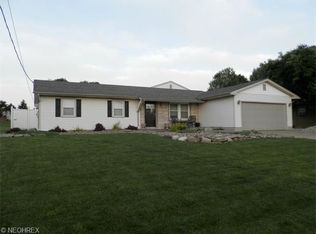 289 Paris Dr, Youngstown, OH 44515