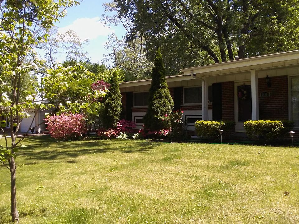 1st image of 9460 Crockett Dr