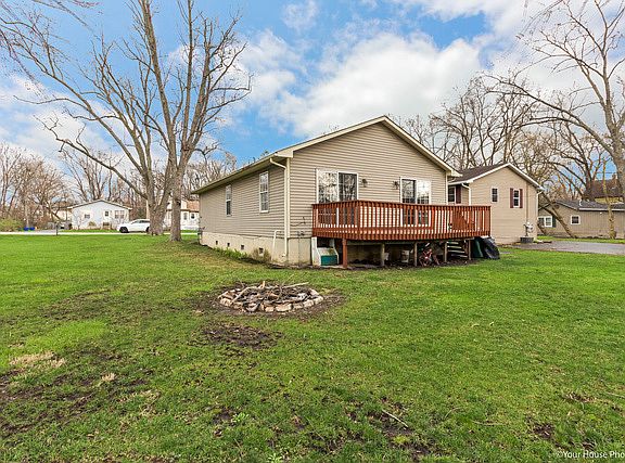 3rd image of 1114 N Clarendon Dr