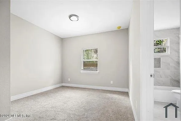 1045 E 24th St — Photo 28