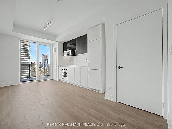 3rd image of 308 Jarvis St #2106