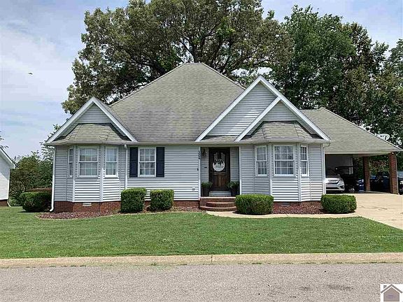 2nd image of 124 Tara Ct