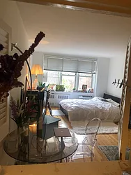 Rented by K & O Realty Associates Inc.