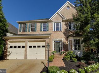 1920 Tysons Trace Dr, Vienna, VA 22182