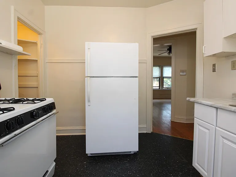 4310 N Ashland Ave #2W — Photo 2