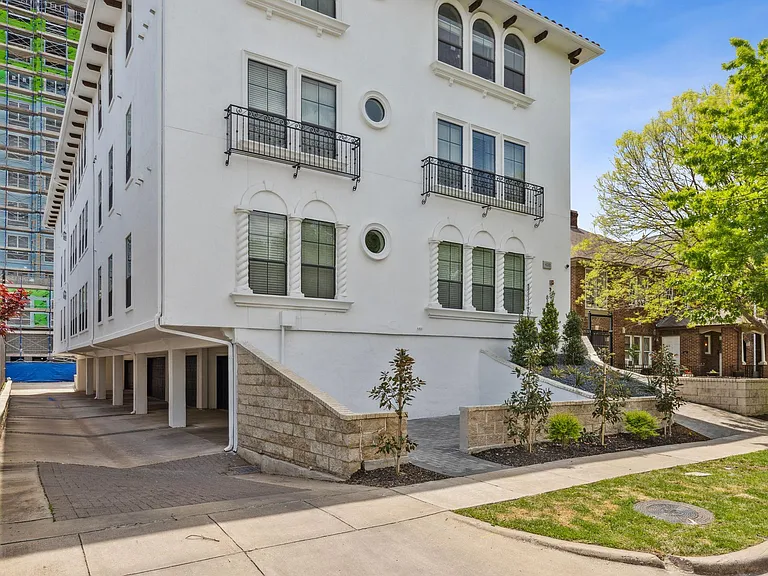 4210 Prescott Ave — Photo 3