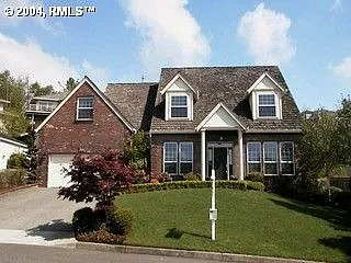 9237 NW Bartholomew Dr photo 1