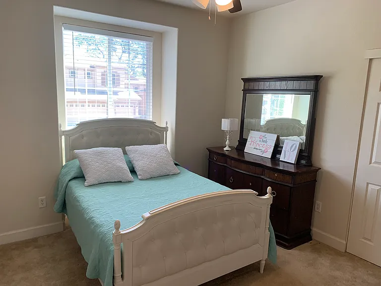 7468 Colbert Dr — Photo 16