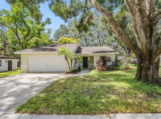 2326 Forrest Crest Cir, Lutz, FL 33549