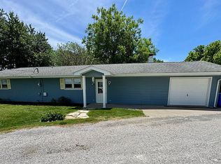 165 Birch Rd, Petersburg, IL 62675