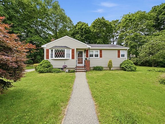 2nd image of 36 Ellis St