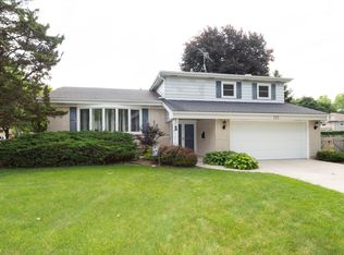 525 N Stark Dr, Palatine, IL 60074