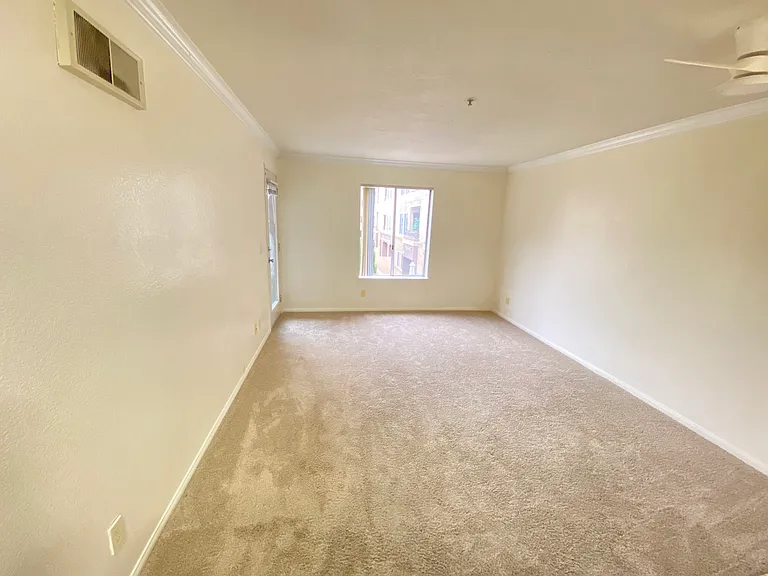 8889 Caminito Plaza Centro #7219 — Photo 17
