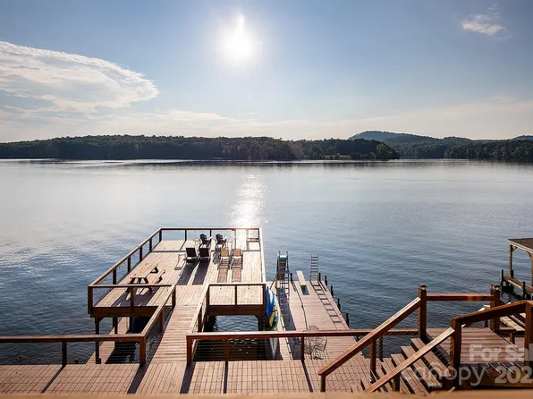 279 Lakewood Cir, Troy, NC 27371