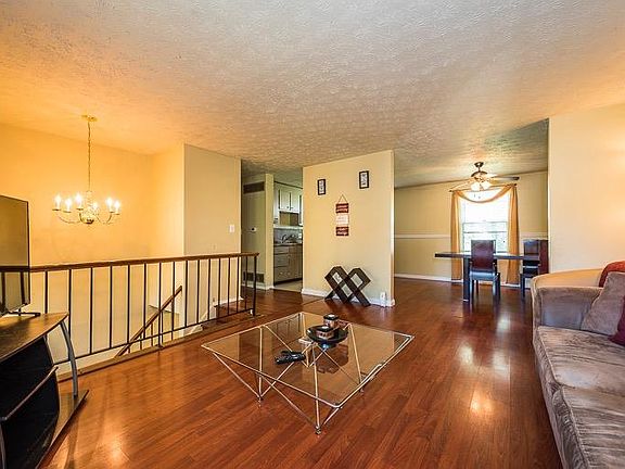 4th image of 11414 Kary Ln