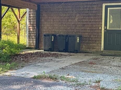 2nd image of 2812 Rose Creek Rd