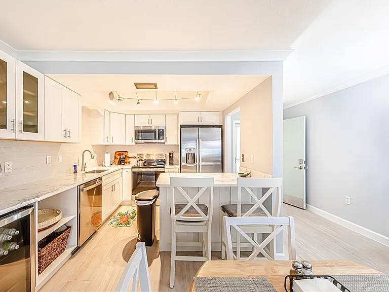 616 Flamingo Dr #102 — Photo 5